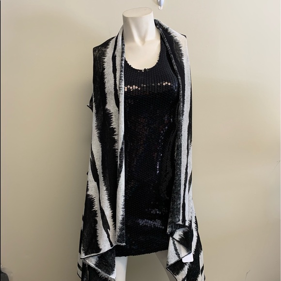 Metric Accessories - 🍄 Metric Shawl One Size